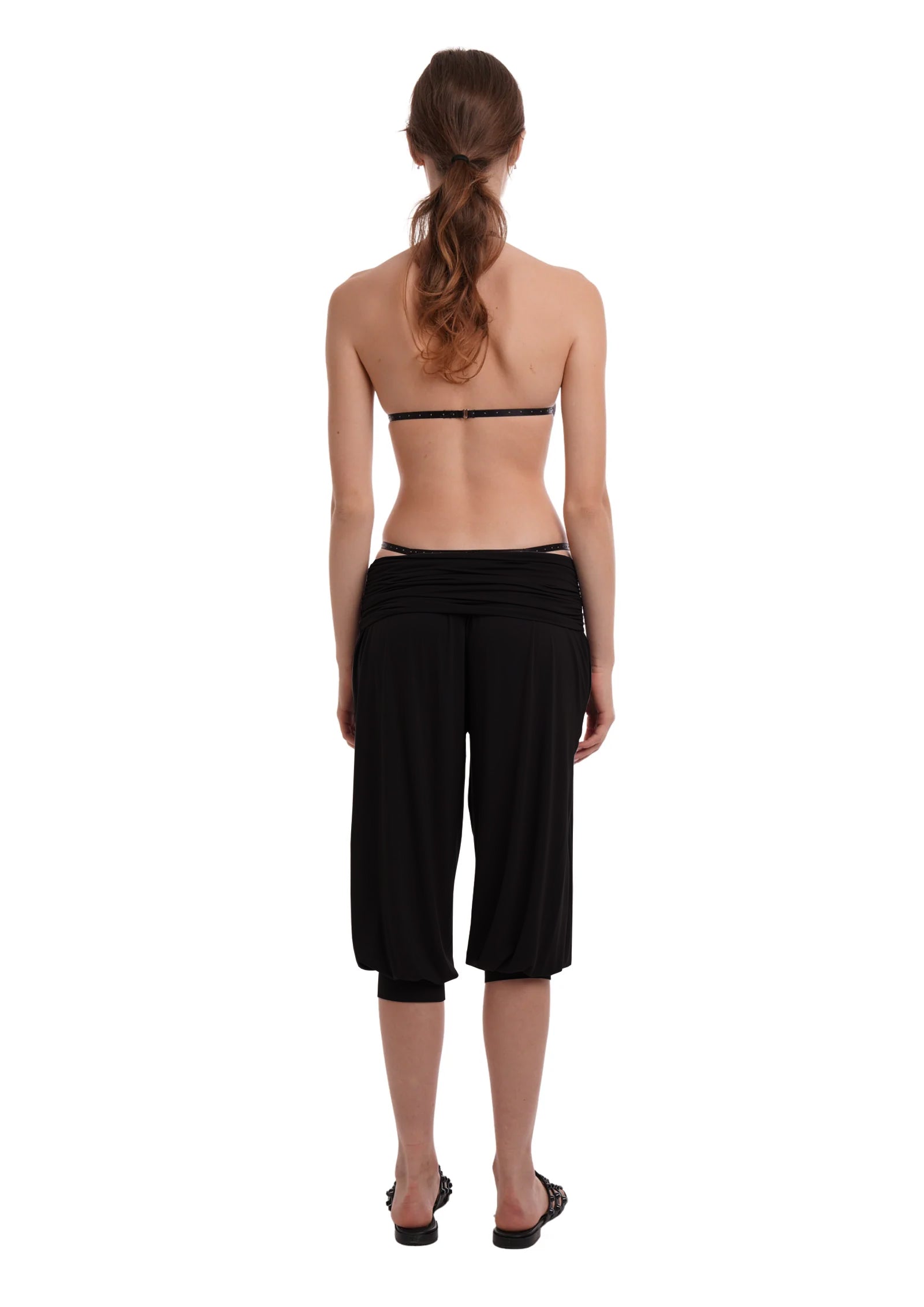 CHARLI CAPRIS IN BLACK