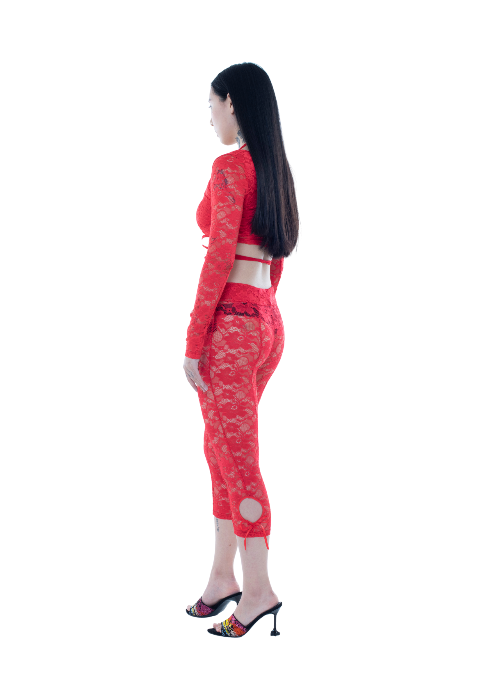 LACE CROP TOP IN RED