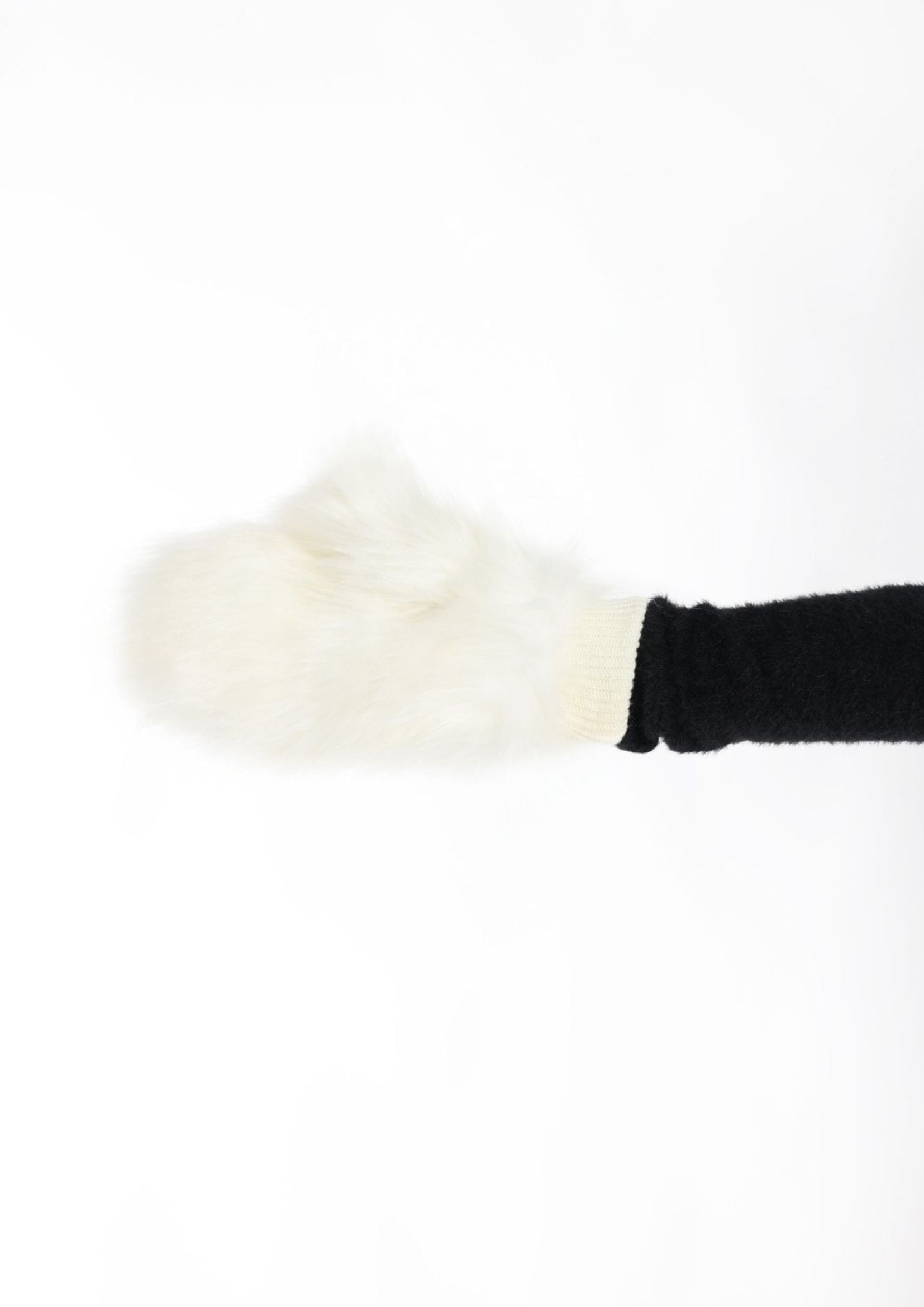 WHITE FLUFFY GLOVES