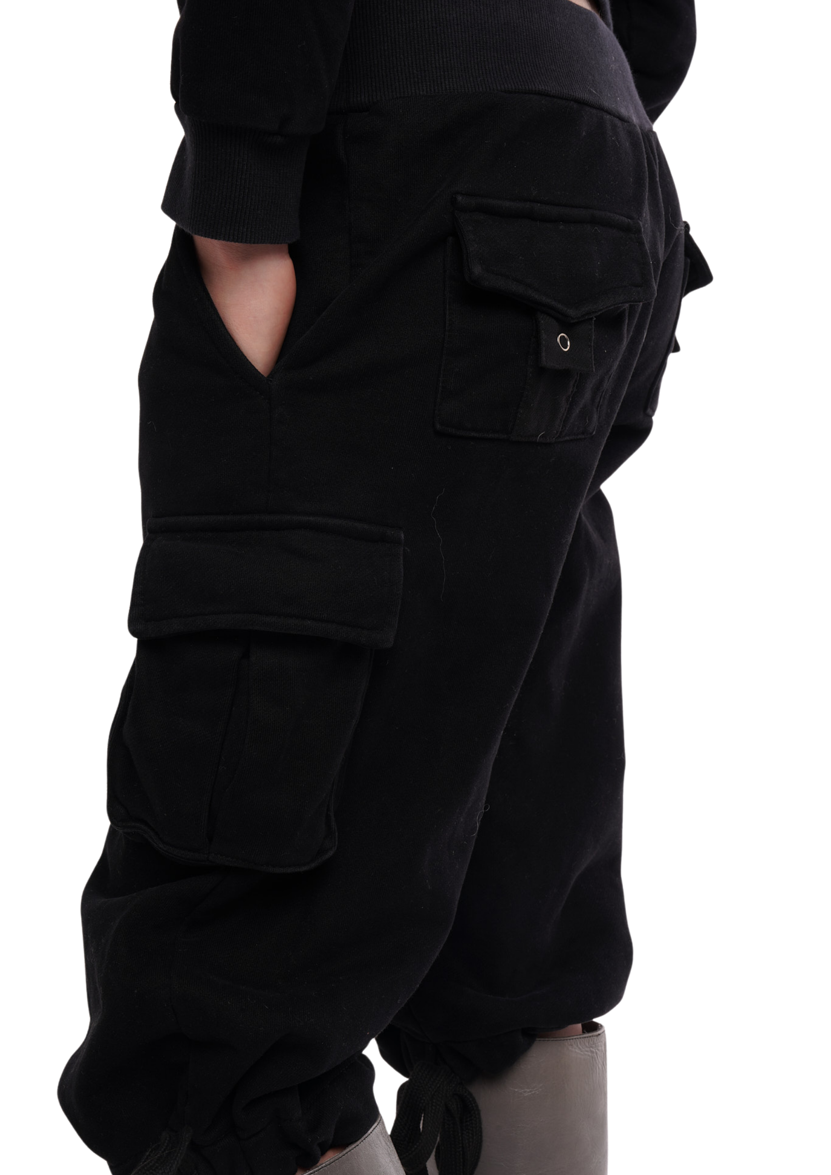 UTILITY TRACK CAPRIS IN TACTILE GREY