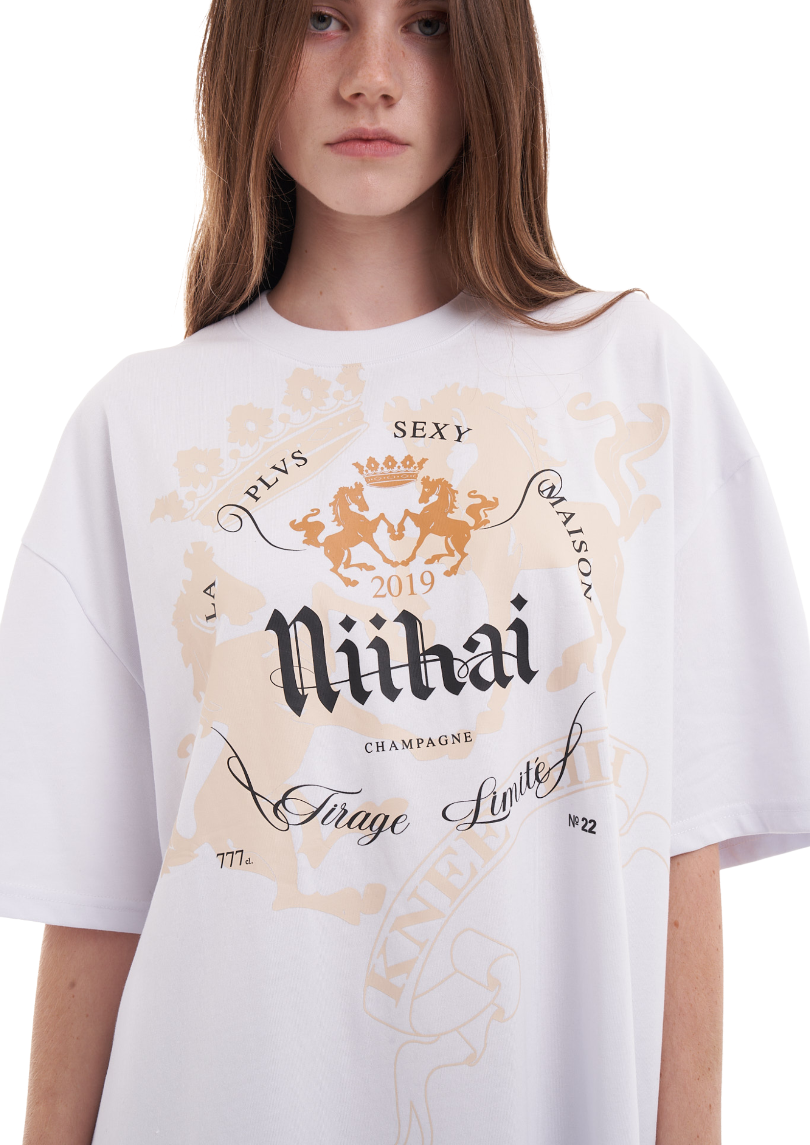 CHAMPAGNE OVERSIZED T-SHIRT IN WHITE