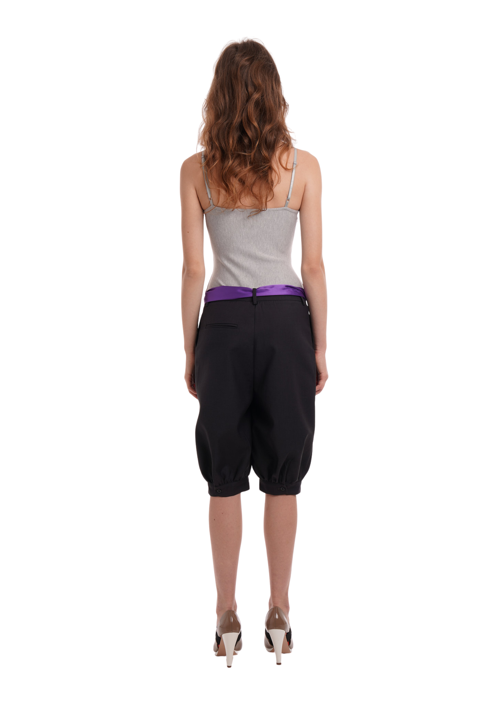 SLOUCH CAPRIS IN GREY