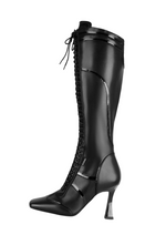 THE BOXER BOOTS IN BLACK OUT