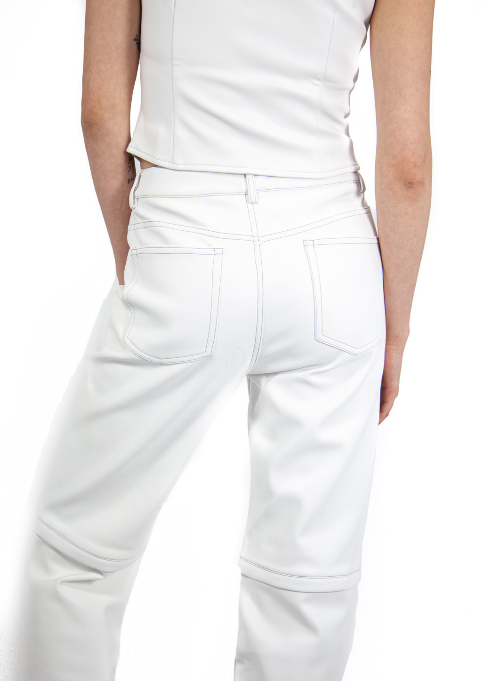 DETACH TROUSERS IN WHITE